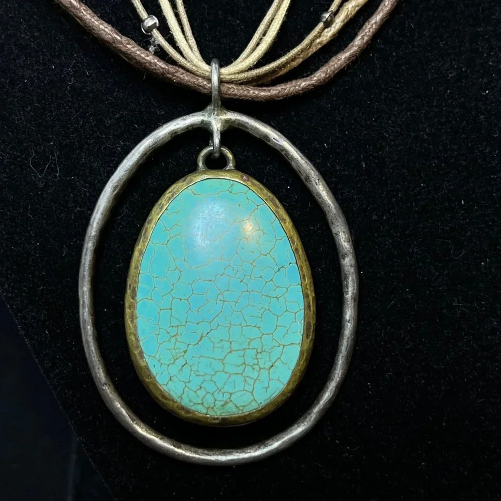 Silpada Sterling Silver & Leather  Necklace W/2 Tone Howlite Pendant (3737) - Picture 3 of 7